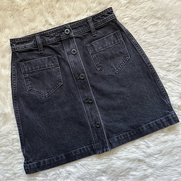 Madewell Skirt Denim High-Waist Button-Front Mini in Gilmore Wash Black 25 - Picture 4 of 12